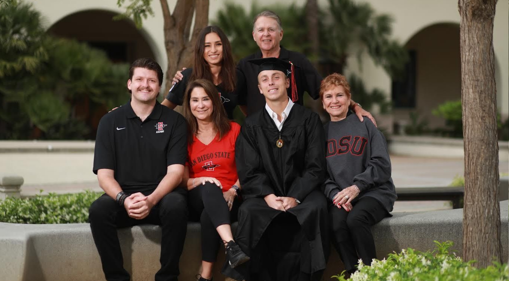 Photographed are SDSU student recipients and donors.