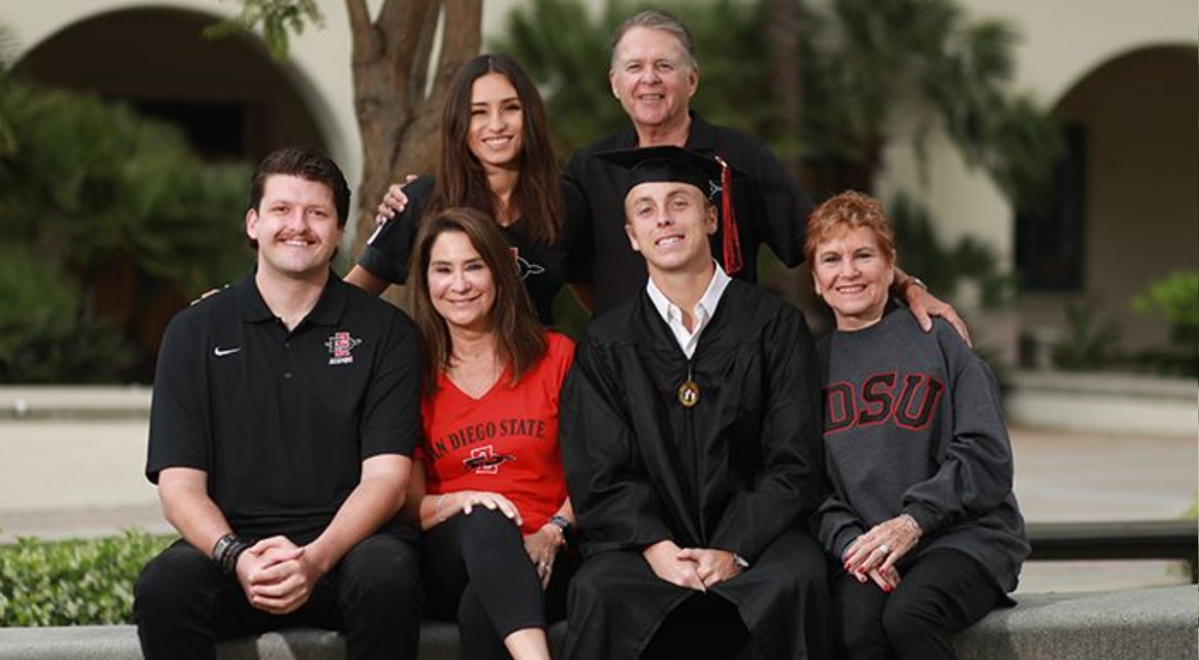 Photographed are SDSU student recipients and donors.
