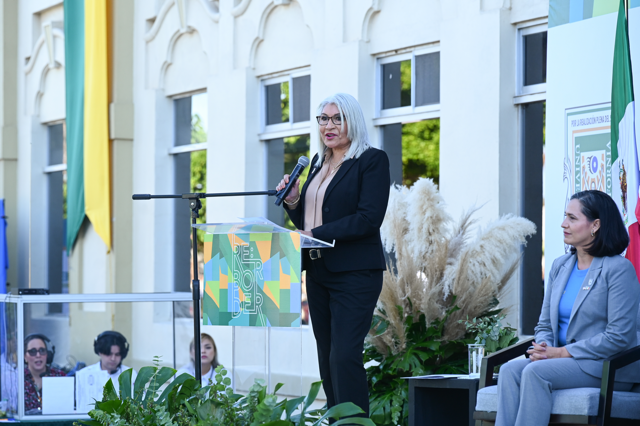 cristina alfaro speaking at reborder 2025