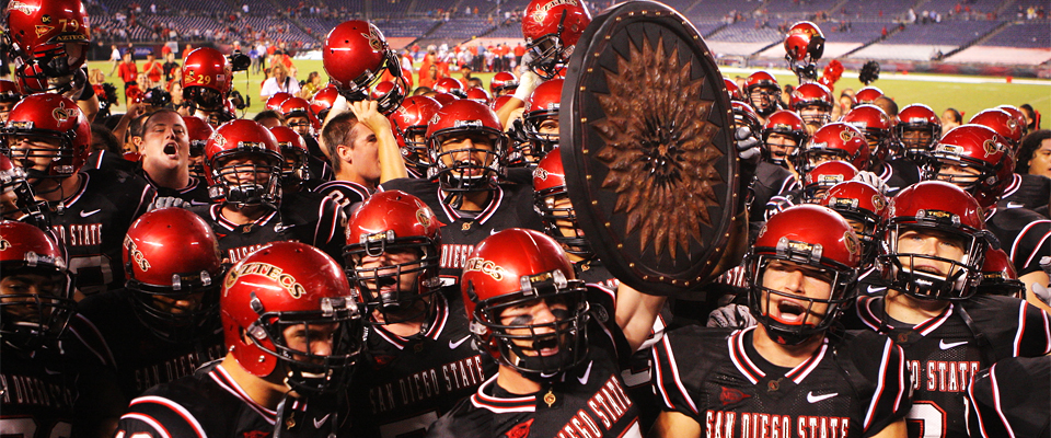 The Ranch Santa Fe couple pledged $5 million over five years to SDSUs Athletics Excellence Fund.