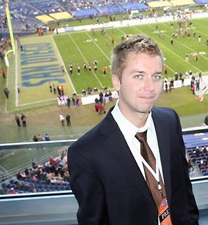 Lewis covers SDSU football and men's basketball for The Daily Aztec.