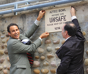 Seth Mallios and Elliot Hirshman unveil Aztec Bowl plaque