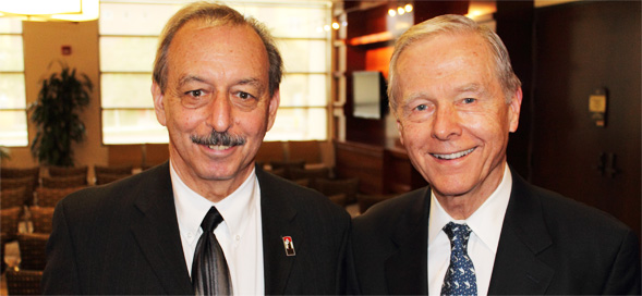 Pete Wilson (right)  with Joe Shapiro, dean of SDSUs College of Extended Studies.
