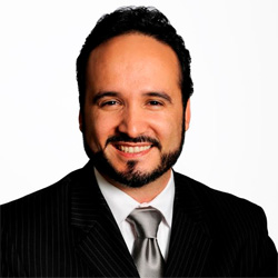 Guillermo Mayer headshot
