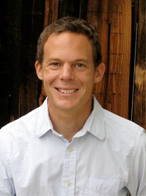 Tyler Lonsdale headshot