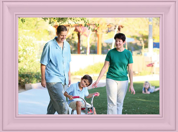 Jennifer Thunstrom, Connor, and Heather Corliss (right). (Photo: Sandy Huffaker Jr.)