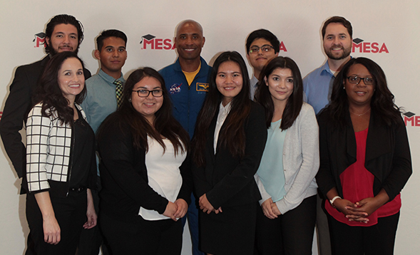 SDSUs MESA students pose with NASA astronaut Commander Victor Glover at the MESA Student Leadership Conference. (Photo: Danielle McNamara)